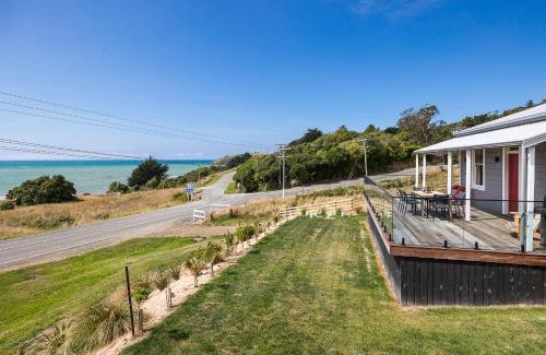 Moeraki House | Moeraki Beach Haven - Otago Beachfront Home