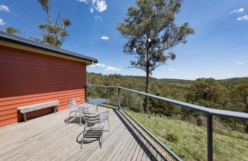 Ebor House | Moffat Falls Cottage overlooking waterfalls and mountains