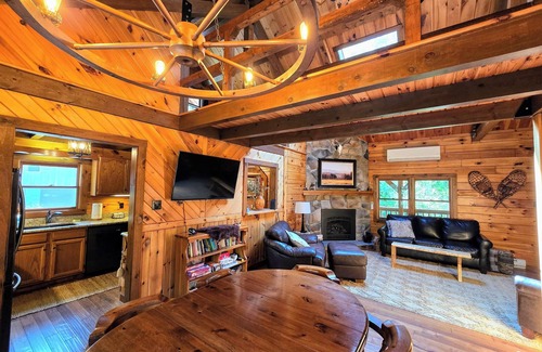 Nisbet House | Mohawk Mountain Lodge