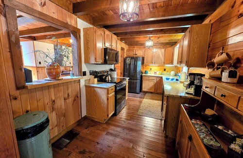 Nisbet House | Mohawk Mountain Lodge