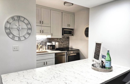 Norwich Villa | Mohegan Sun & Foxwoods Escape w/Hot Tub, Pool, Golf, Norwich Spa Onsite!