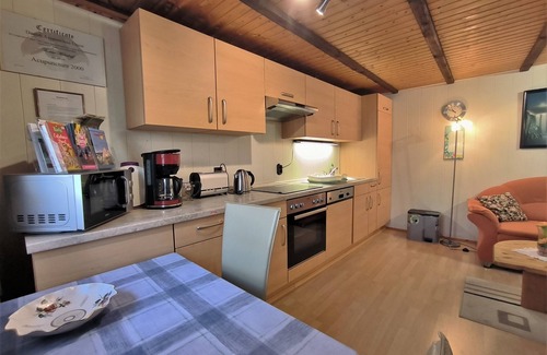 Jerrishoe Apartment | Mohnkopf: Apartment with terrace - FeWo Mohnkopf