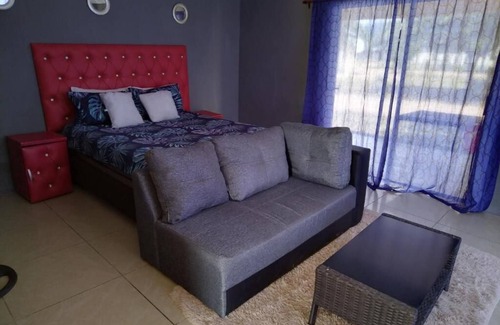 Acornhoek Cabin | Moholoholo lodge