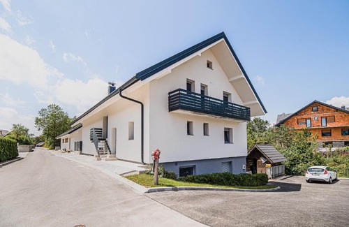 Kranj House | Mojčin Pisker Apartment House