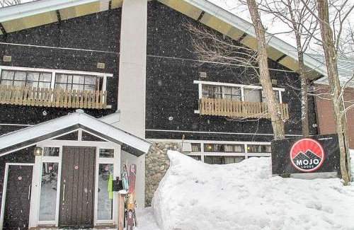 Hokujo Bed & Breakfast | Mojo Lodge Hakuba