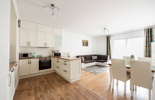 Sielce Apartment | Mokotów Gaiety Place Apartment