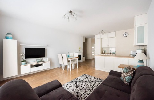 Sielce Apartment | Mokotów Gaiety Place Apartment