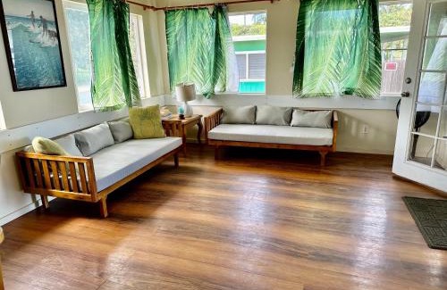 Waialua House | Mokulē'ia Beach Houses at Owen's Retreat