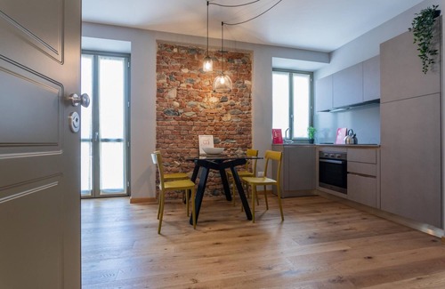 Borgo Dora Apartment | Molassi 9 - Le Casette del Balon - 2-bedroom Apart
