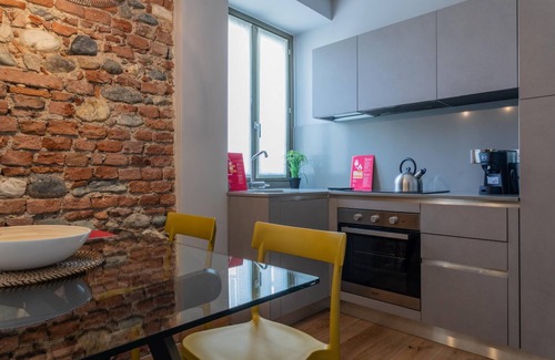 Borgo Dora Apartment | Molassi 9 - Le Casette del Balon - 2-bedroom Apart