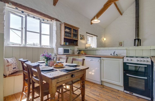 Hele House | Mole Cottage - Three Bedroom House, Sleeps 6