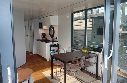 Lundby Boat Rental | Mollösund - Hausboot im Herzen von Göteborg