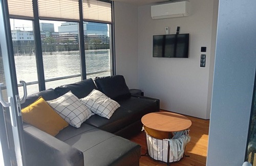 Lundby Boat Rental | Mollösund - Hausboot im Herzen von Göteborg