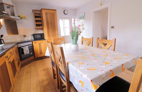 Enniskillen Cottage | MOLLY'S COTTAGE, pet friendly in Derrylin, County Fermanagh