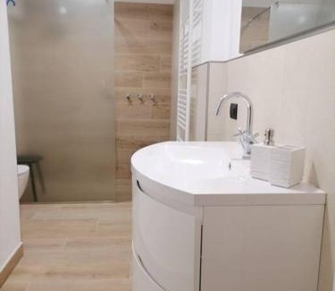 Malgrate House | MOLO 7 - ANTESITUM - classic, modern and cozy