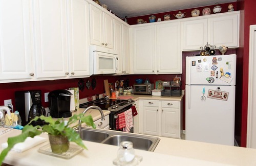 Tallahassee Condo | Momma's House! Great location in quiet neighborhood.