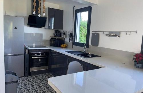 Sainte-Marie Apartment | MonÉTOILE charmant bas de villa