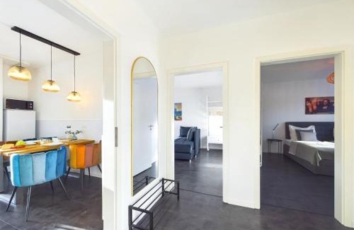 Western Ring Area Apartment | Mona Lisa, Komplette Wohnung, 24h Check-in, mit Parkplatz, Balkon, 2x Smart TV, Zentrum