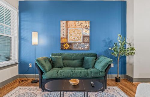 Florida Central Atlantic Coast Apartment | Monarch Apartments 15m to Parks, Pet Friendly, Free Parking by Heavenly Homes