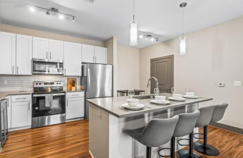 Florida Central Atlantic Coast Apartment | Monarch Apartments 15m to Parks, Pet Friendly, Free Parking by Heavenly Homes