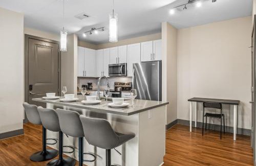 Florida Central Atlantic Coast Apartment | Monarch Apartments 15m to Parks, Pet Friendly, Free Parking by Heavenly Homes