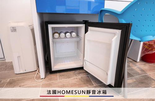 Magong Bed & Breakfast | Mondrian Guest House