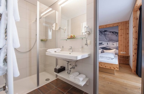 Stueben Hotel | Mondschein Hotel and Chalet