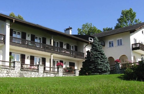Tiefgraben Apartment | Mondseeblick - Balcony - House GUEST BUILDER (Fam. STALL INGER)