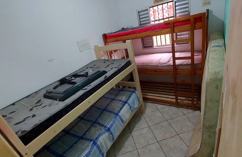 Mongagua House | Mongaguá center 3 markets on the street complete house