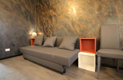 Borgo Venezia Apartment | Monolocale Trainspotting