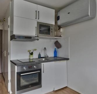 Jean Moulin - Marius Berliet Apartment | "Monplaisir", parking, canapé-lit neuf confortable, idéal voyages d'affaires et tourisme, proximité commerces, gare, Université Lyon 3 , Tram T2, T4 et C25