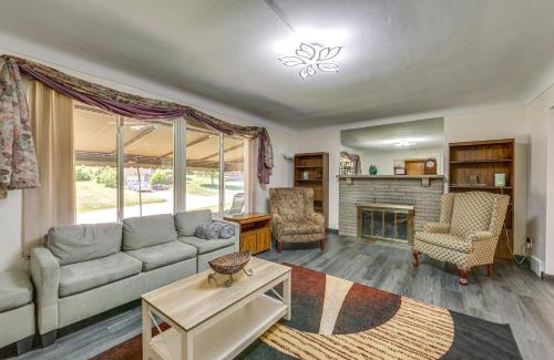 Monroeville House | Monroeville Vacation Rental about 3 Mi to Boyce Park!