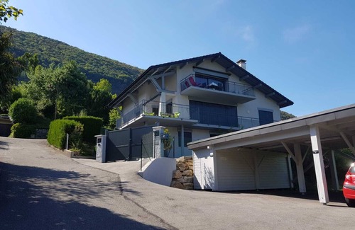 Sevrier Apartment | Mont Blanc Apartment - Lake View Floor 2
