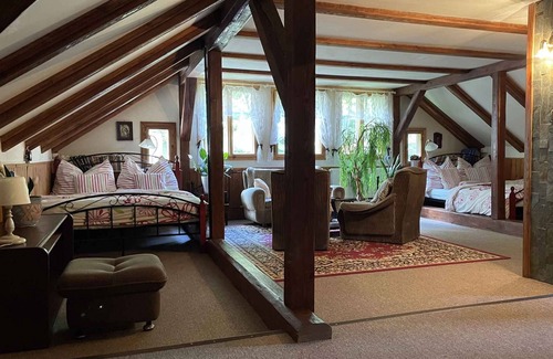 Desna Cottage | Montain hut With bathing possibility, playground and beautiful view of the woods