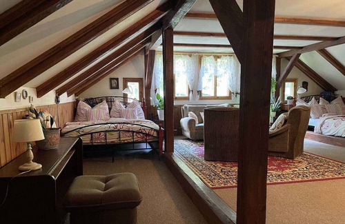 Desna Cottage | Montain hut With bathing possibility, playground and beautiful view of the woods