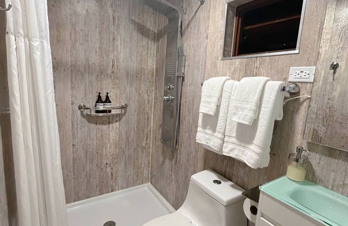 Orocovis Cabin | Monte Canela, Mini Container House