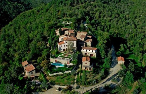 Gaiole in Chianti Apartment | Montefienali Village La Chiocciola