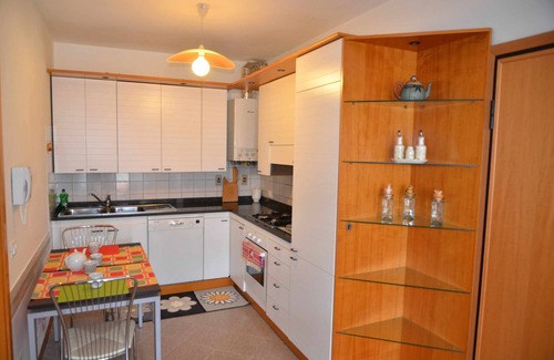 Noale Apartment | Montello Apartment