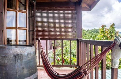 Belle Plaine Villa | Montete Hilltop Cottage with Stunning Panoramic Views