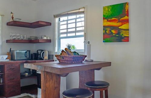 Belle Plaine Villa | Montete Hilltop Cottage with Stunning Panoramic Views