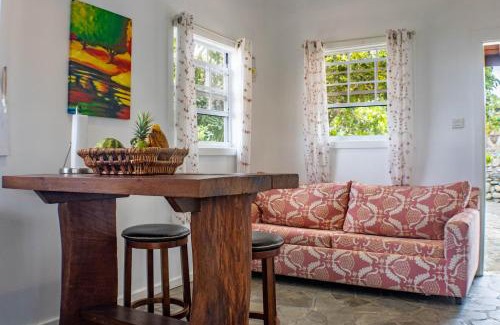Belle Plaine Villa | Montete Hilltop Cottage with Stunning Panoramic Views