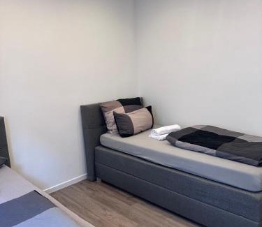 Katernberg Apartment | Monteurwohnung 5 Einzelbetten kostenloser Stellplatz WLAN