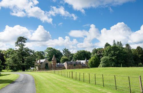 Jedburgh House | Monteviot Stables West