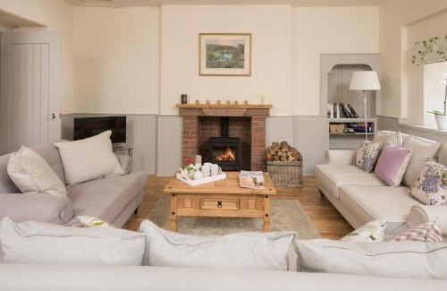Jedburgh House | Monteviot Stables West