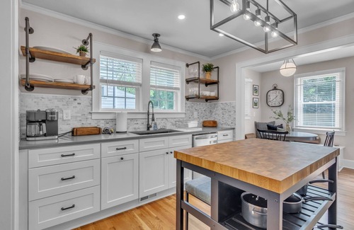 Greenville House | Monthly 2BR, Firepit, Fenced Yard, Workspace
