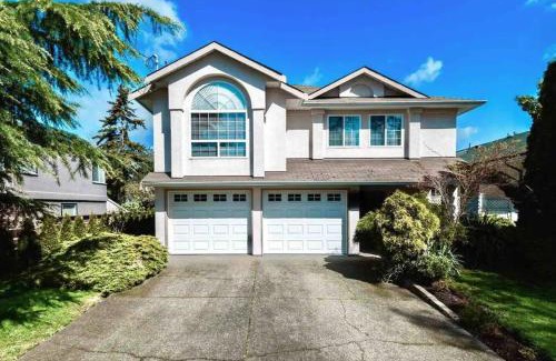 Saanich Apartment | Monthly Furnished Bright Beautiful 3bedroom Suite