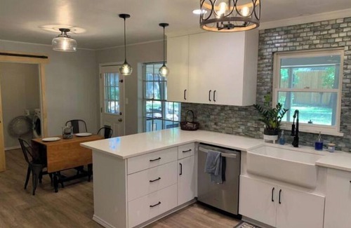 West Arlington House | Monthly home-3 bed-2 bath, remodeled. Quiet. Dogs on case by case basis