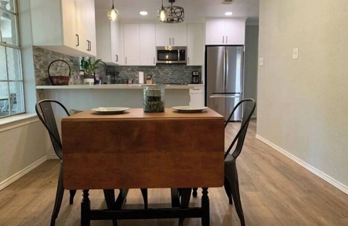 West Arlington House | Monthly home-3 bed-2 bath, remodeled. Quiet. Dogs on case by case basis