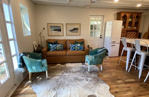 West Ashley House | Monthly Rental Well Appointed Cottage in the Heart of WA near DT Chs & Beaches.