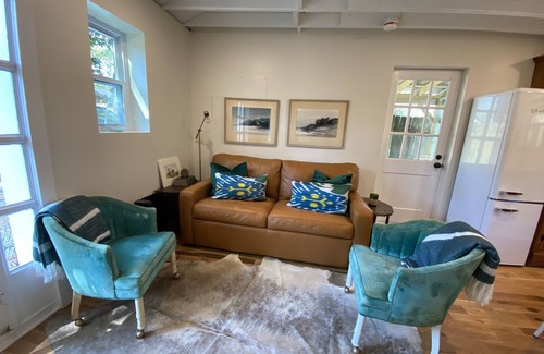 West Ashley House | Monthly Rental Well Appointed Cottage in the Heart of WA near DT Chs & Beaches.